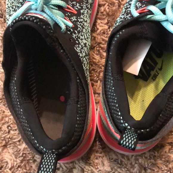 Nike Womens Free Run Distance 2 Tennis Shoes - Picture 3 of 5